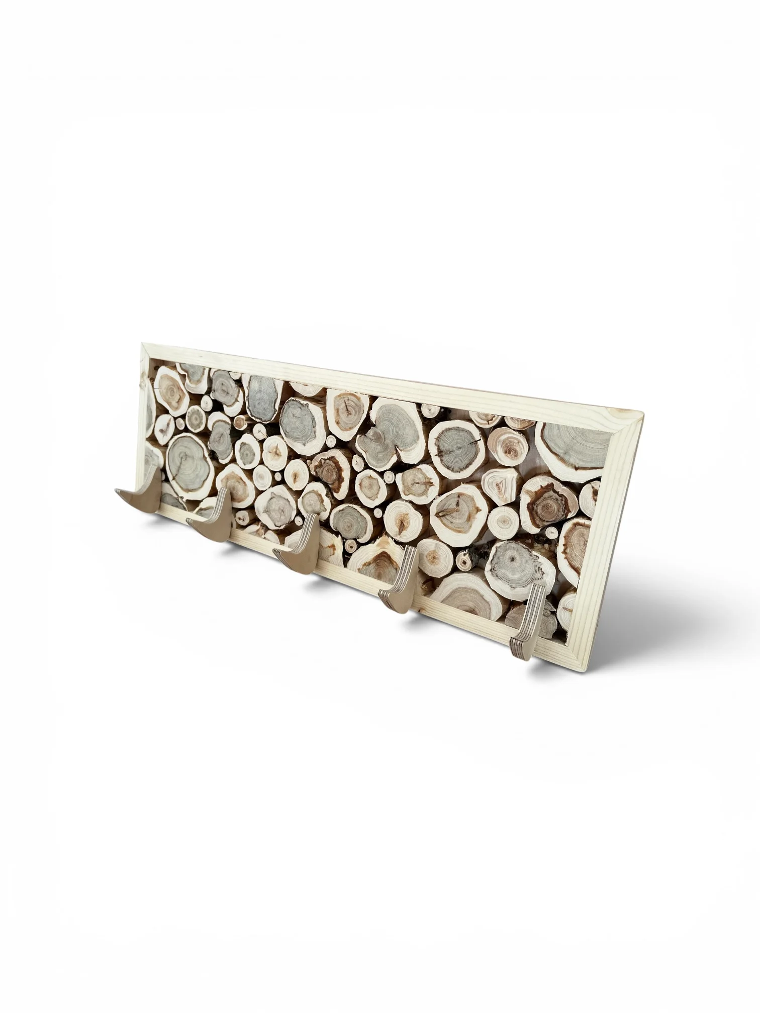 Kadiķu drēbju pakaramais ar pieciem āķiem — 48 × 18 cm